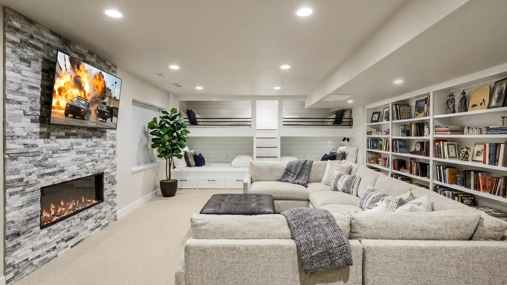 Lincoln Park Living Suite